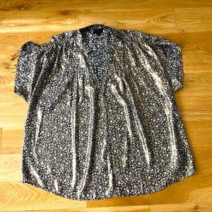 Women’s Anthropologie’s Current Air short sleeve women’s top. L. Like new!